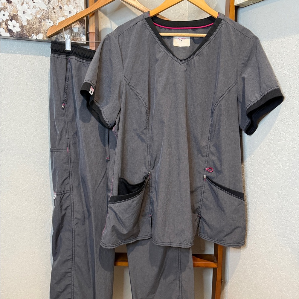 SCRUBSTAR 2XLGray Scrub Set with Pink Accents